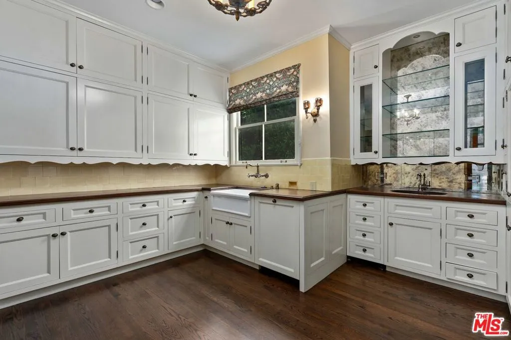 2188 Ponet Drive, Los Angeles, California 90068 home-pic-17